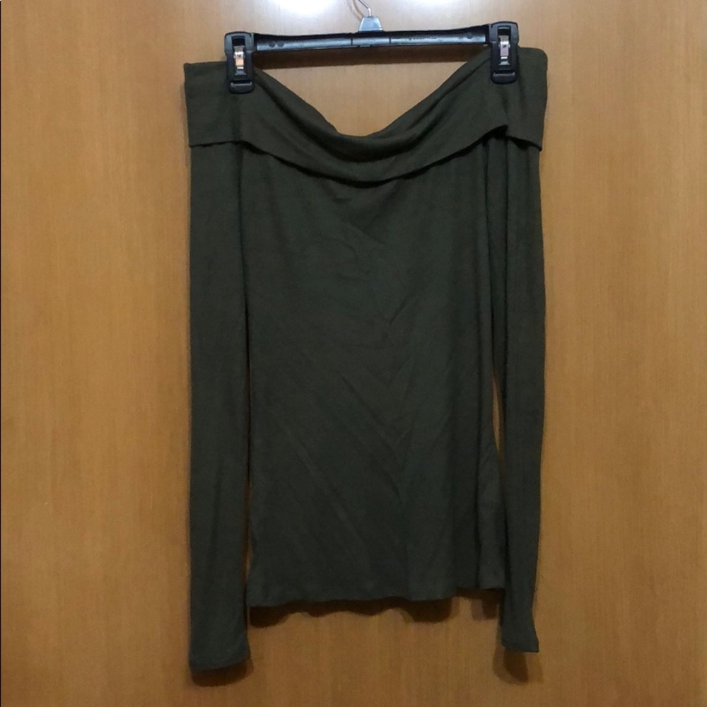 Off the shoulder long sleeve shirt